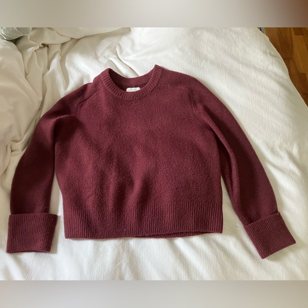 Abercrombie madeline crew sweater XS maroon
